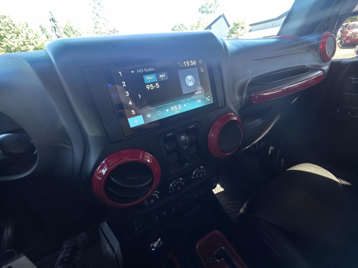 2017 Jeep Wrangler Unlimited Sahara - Photo 8