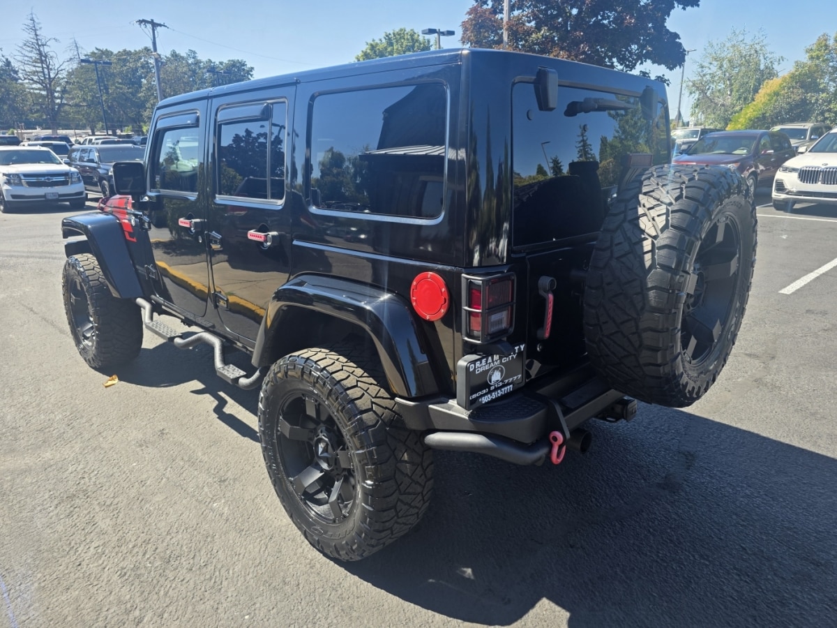 2017 Jeep Wrangler Unlimited Sahara - Photo 2