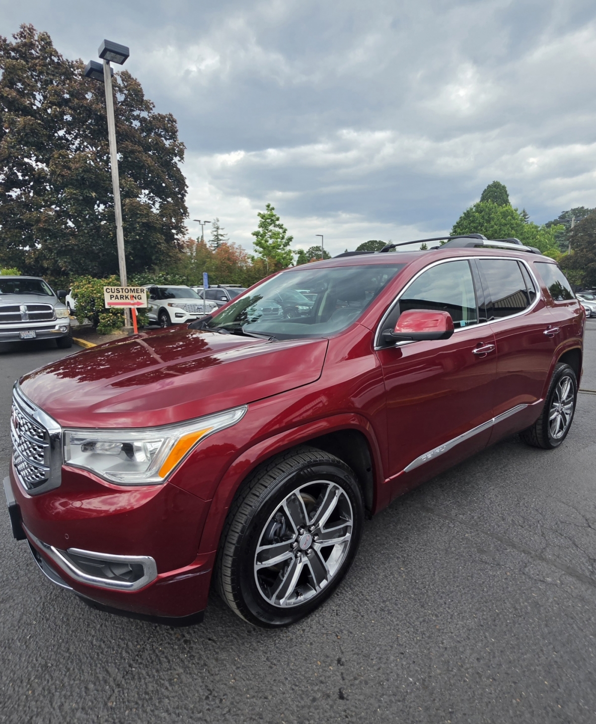 Used 2017 GMC Acadia Denali Sport Utility 4d Awd Third row Seating SUV