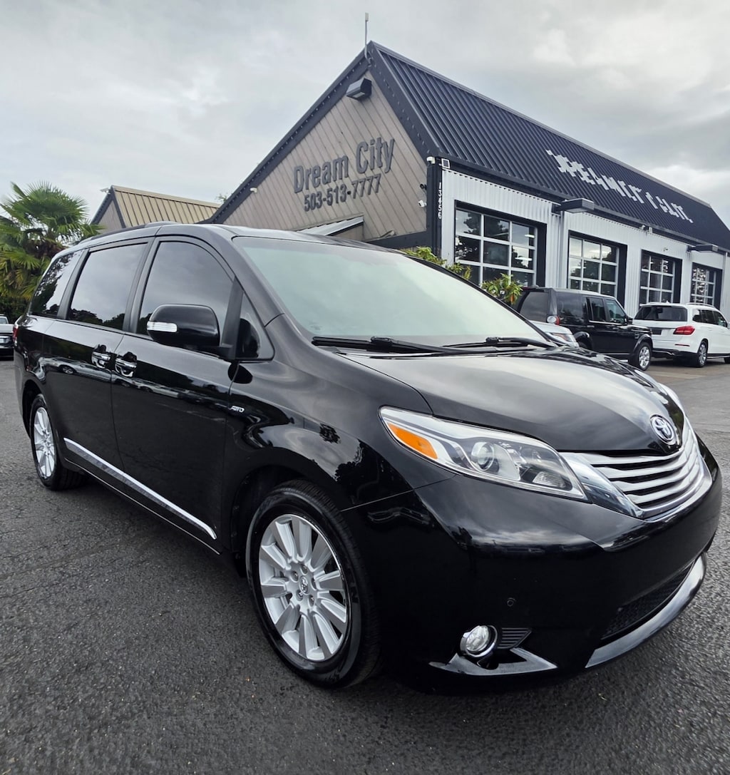 Used 2017 Toyota Sienna AWD Limited Premium Minivan 4d Minivan