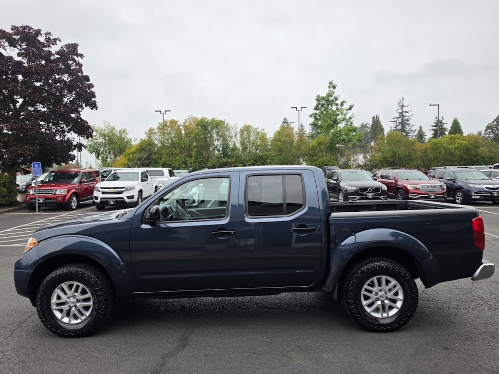Used 2016 Nissan Frontier Crew Cab Sv Pickup 4d 5 Ft 4wd Truck