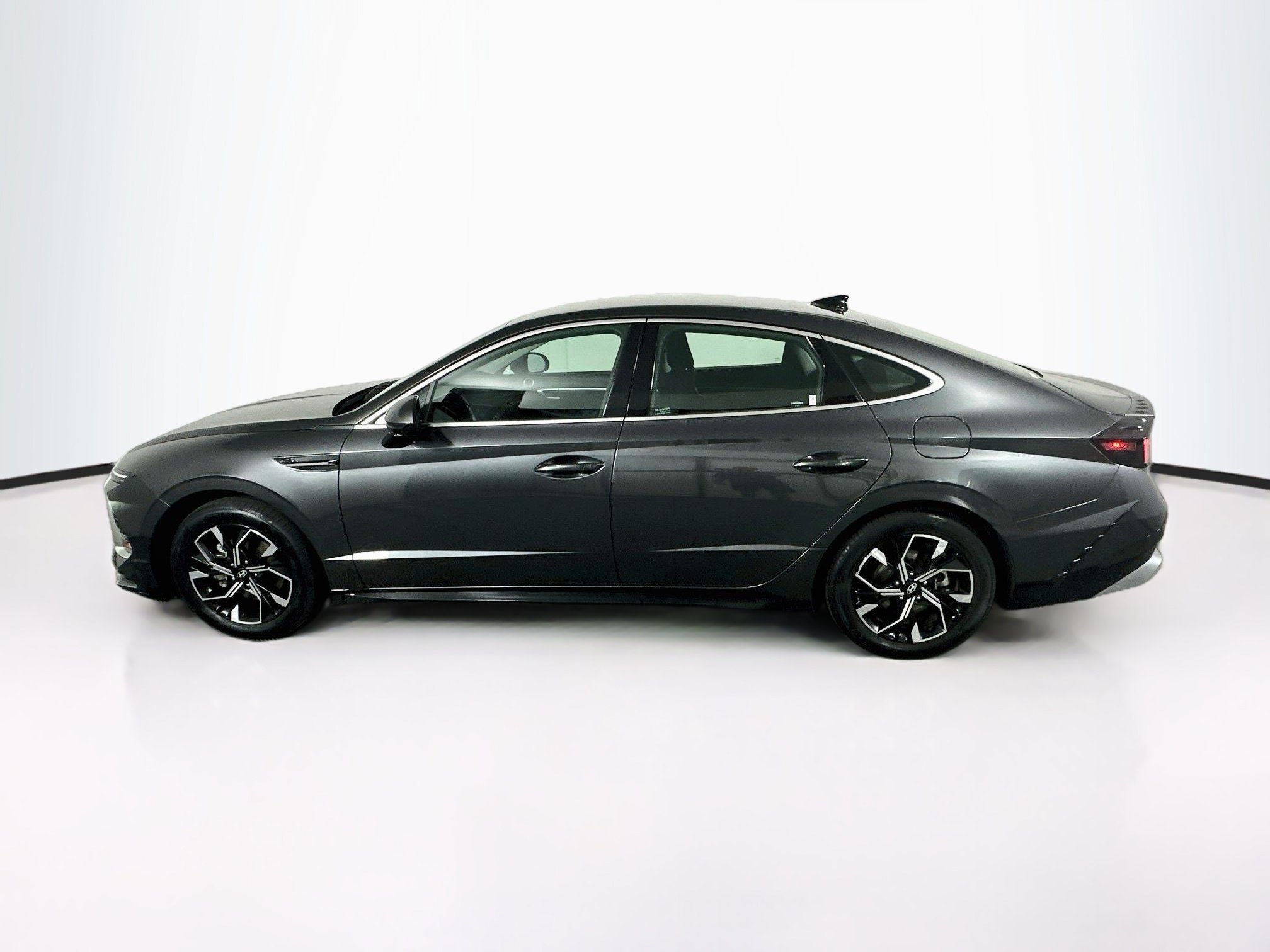 Used 2025 Hyundai Sonata SEL SEL FWD