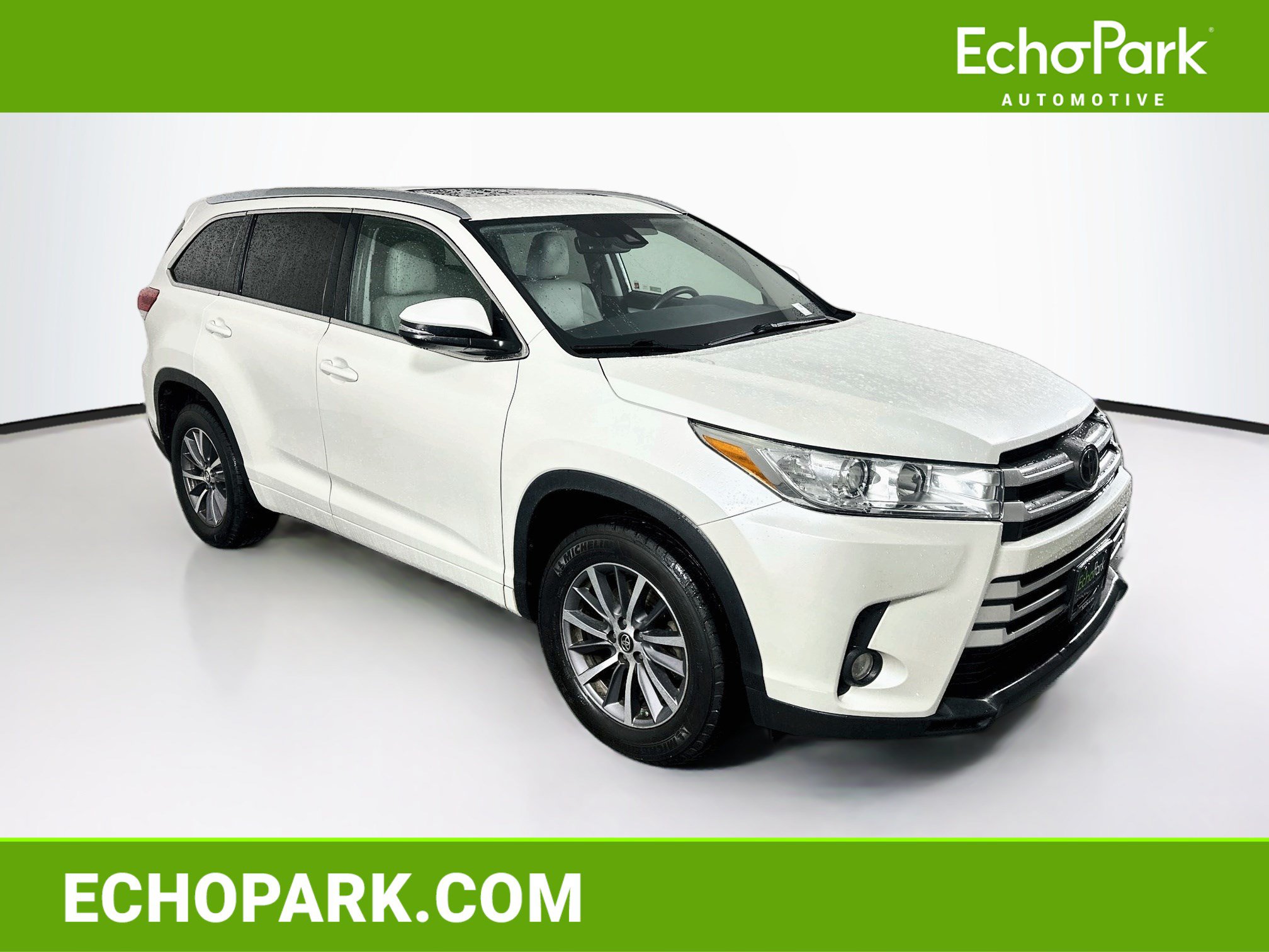 Used 2017 Toyota Highlander XLE XLE V6 FWD