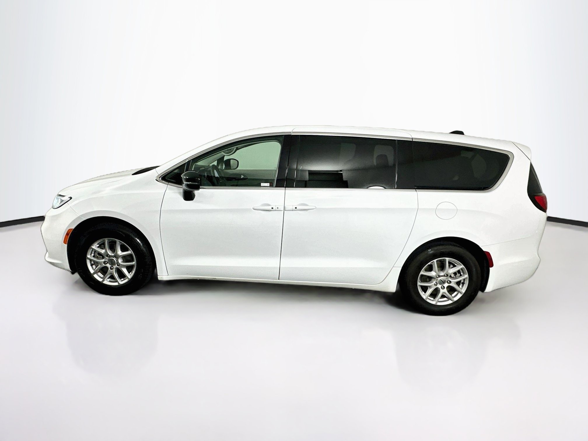 Used 2024 Chrysler Pacifica Touring L Touring L FWD