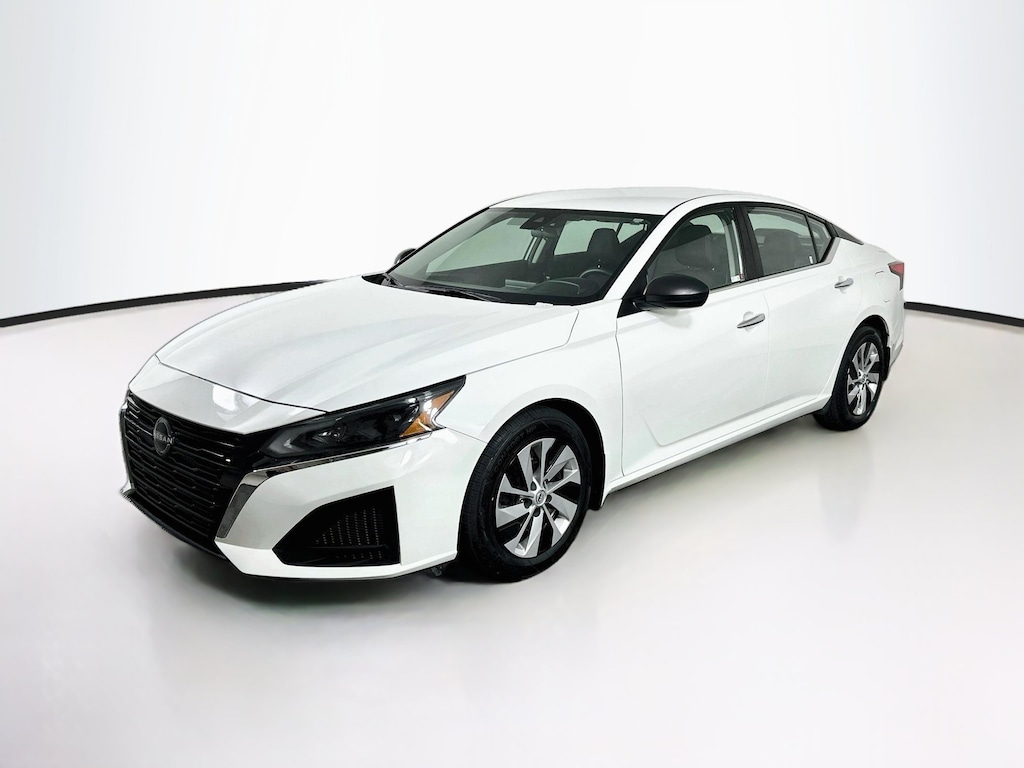 Used 2024 Nissan Altima 2.5 S Sedan