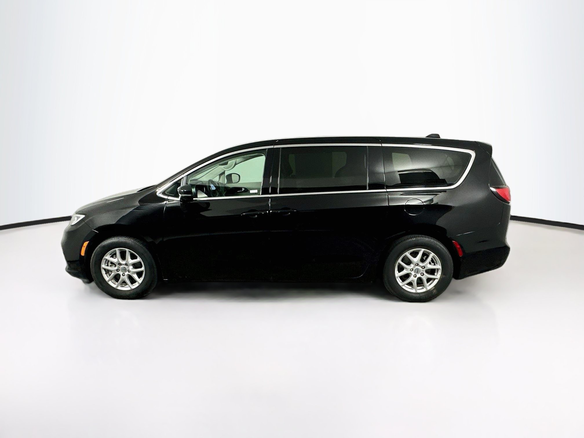 Used 2024 Chrysler Pacifica Touring L Touring L FWD