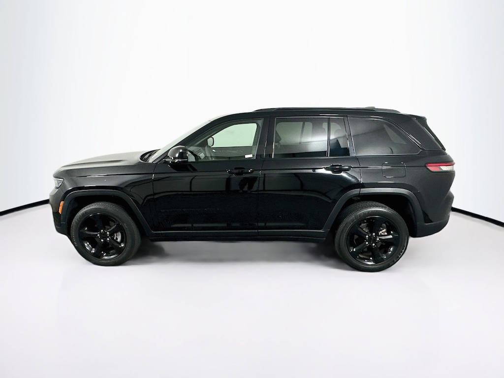 Used 2023 Jeep Grand Cherokee Altitude Altitude 4x2