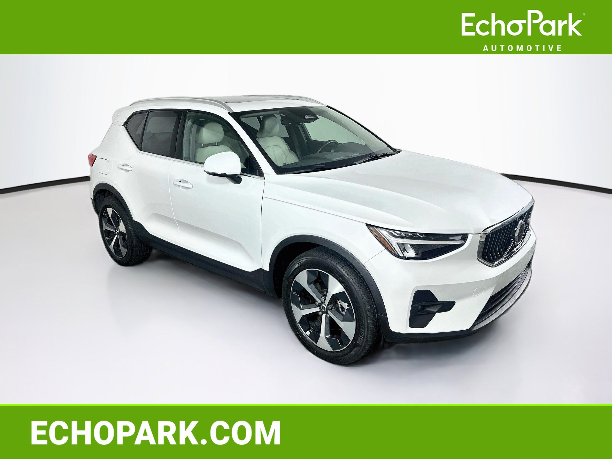 2023 Volvo XC40