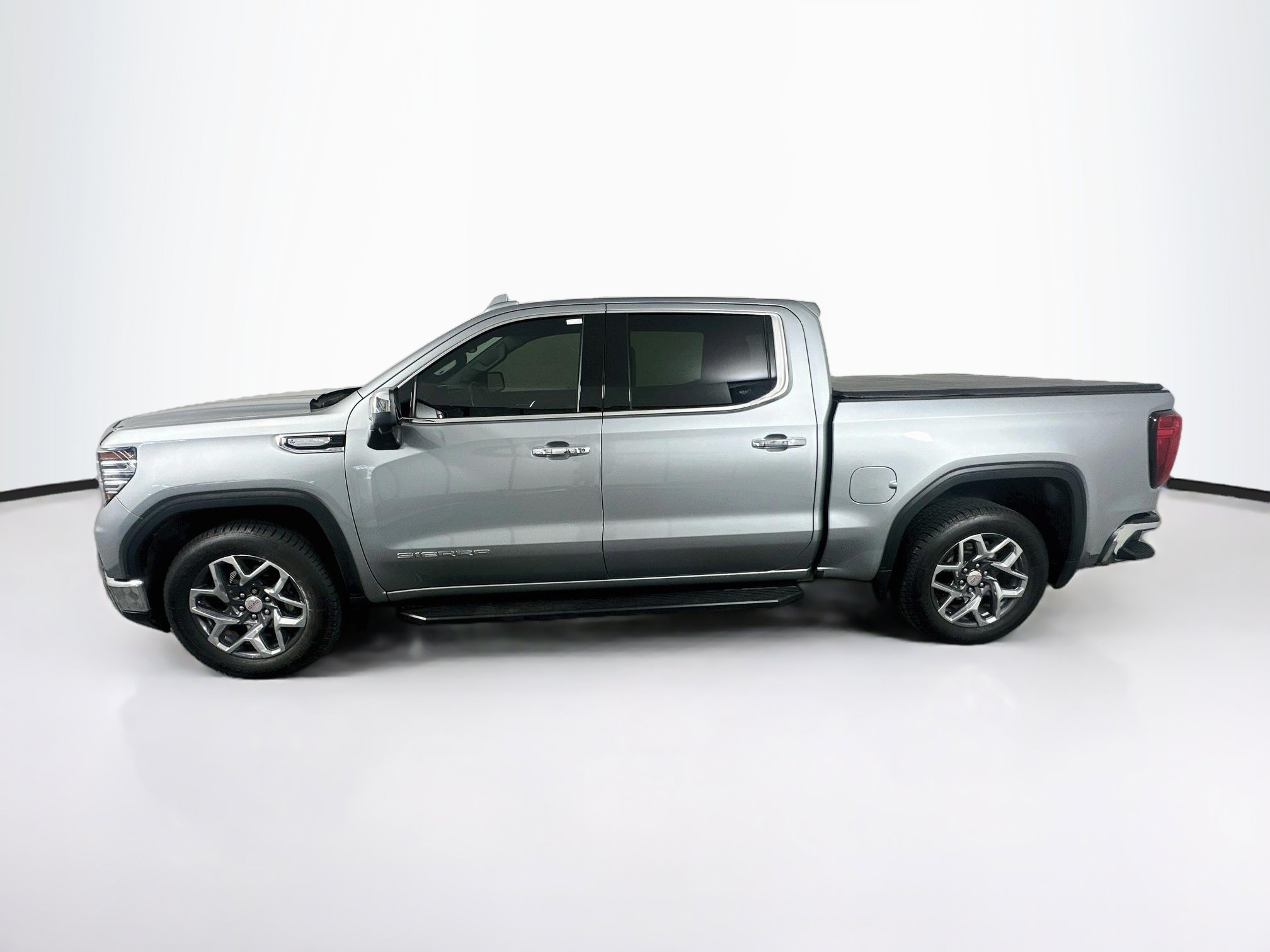 Used 2023 GMC Sierra 1500 SLT 2WD Crew Cab 147 SLT