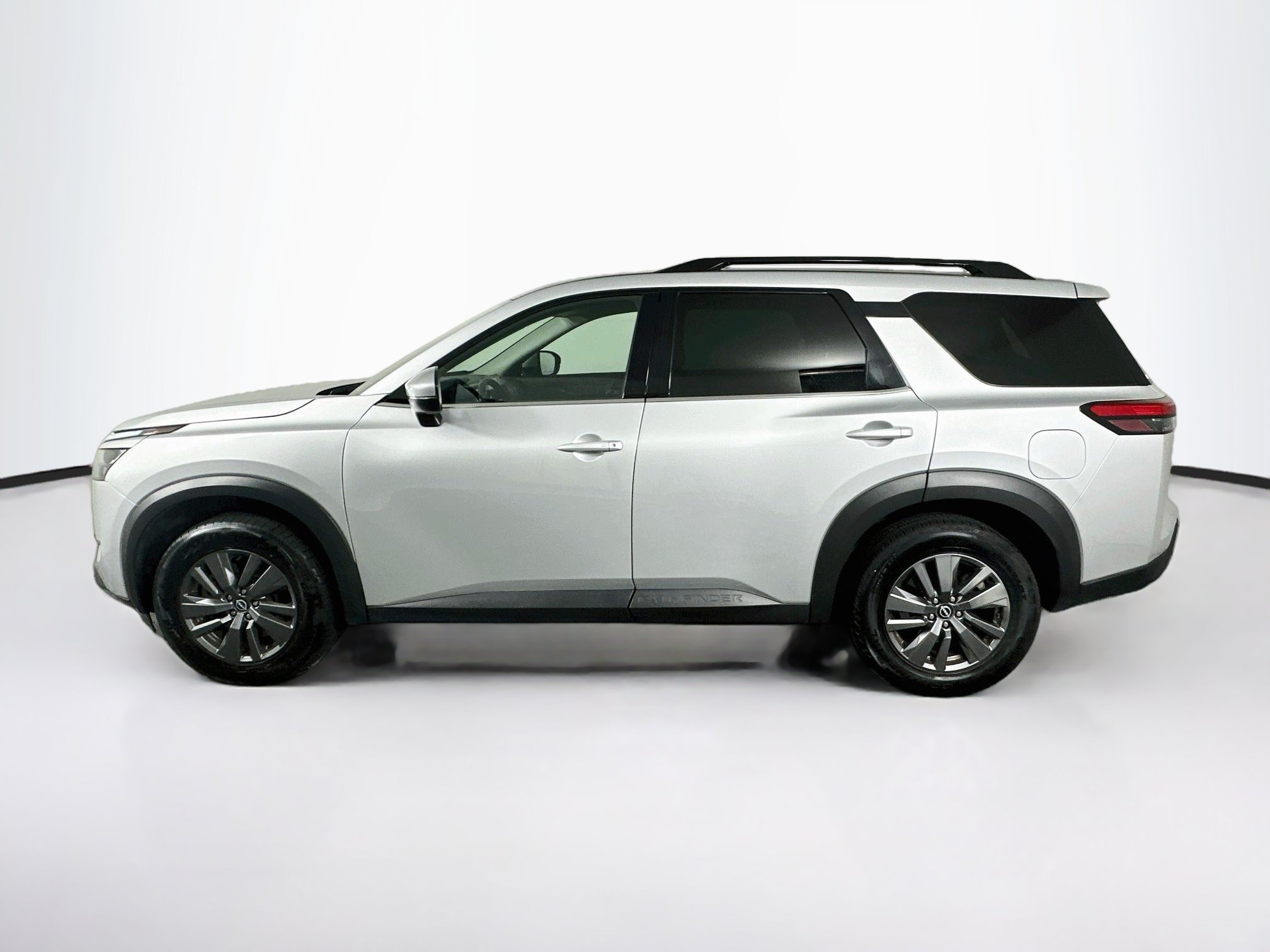 Used 2025 Nissan Pathfinder SV SV 2WD