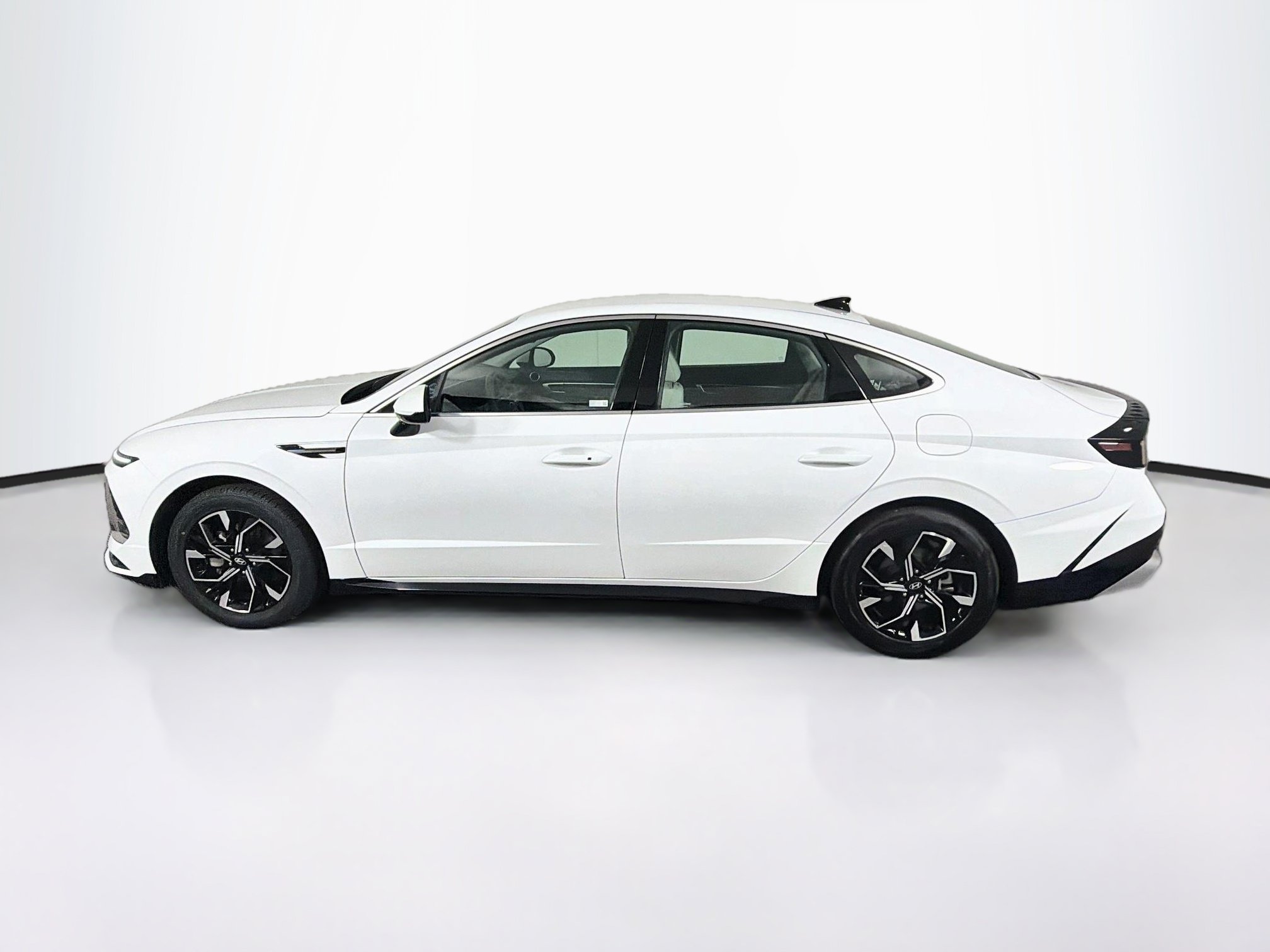 Used 2025 Hyundai Sonata SEL SEL FWD