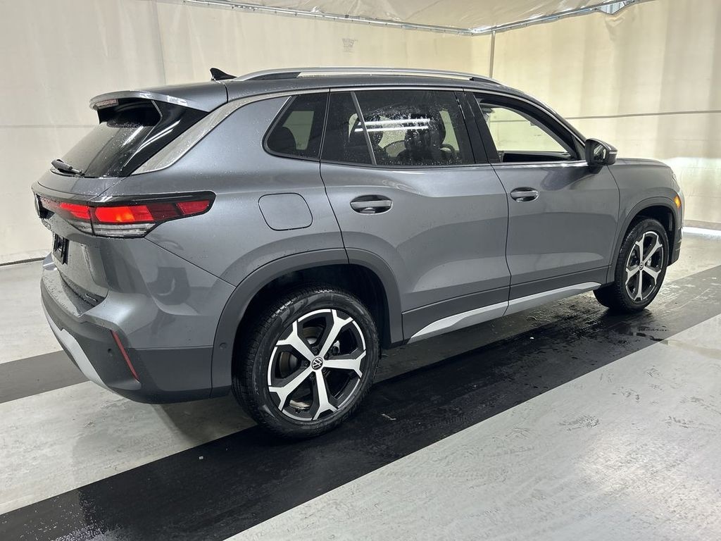 New 2026 Volkswagen Tiguan SE SUV