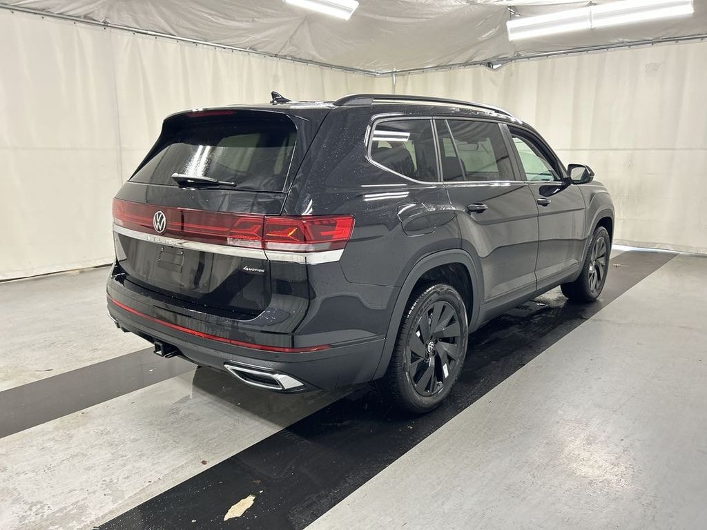 New 2026 Volkswagen Atlas SE w/Technology SUV