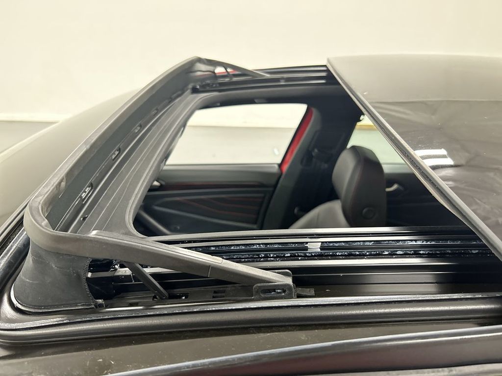 2023 Volkswagen Jetta GLI Autobahn - Photo 19