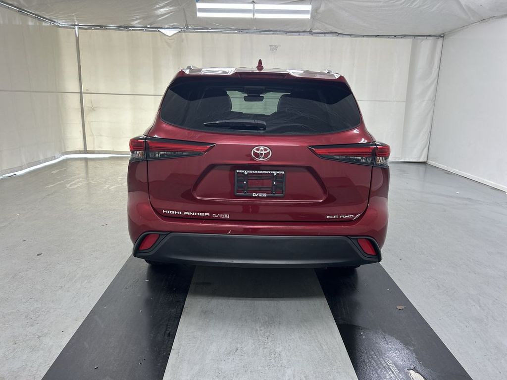 2022 Toyota Highlander XLE - Photo 22