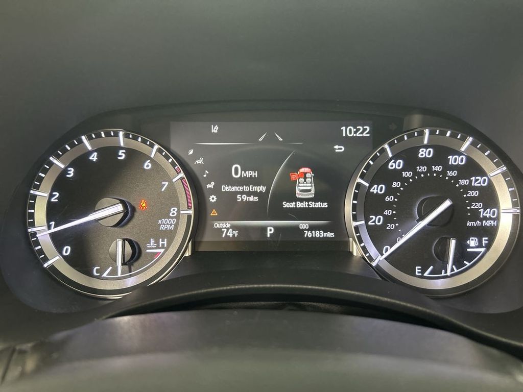 2022 Toyota Highlander XLE - Photo 13