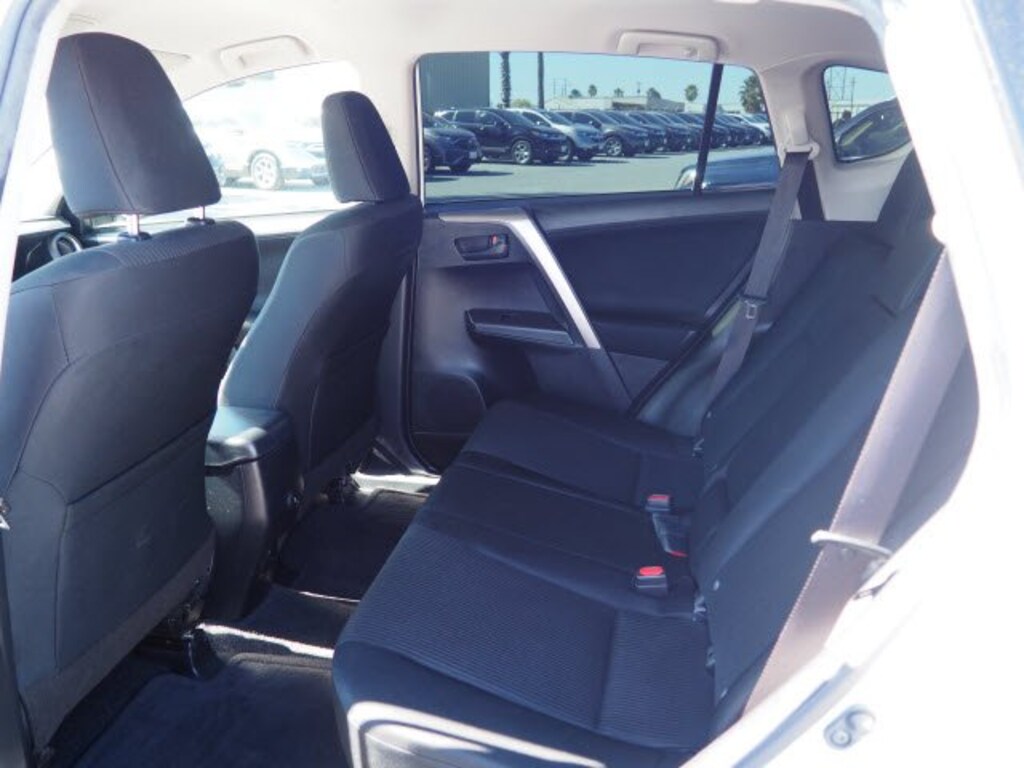 Used 2018 Toyota RAV4 LE SUV