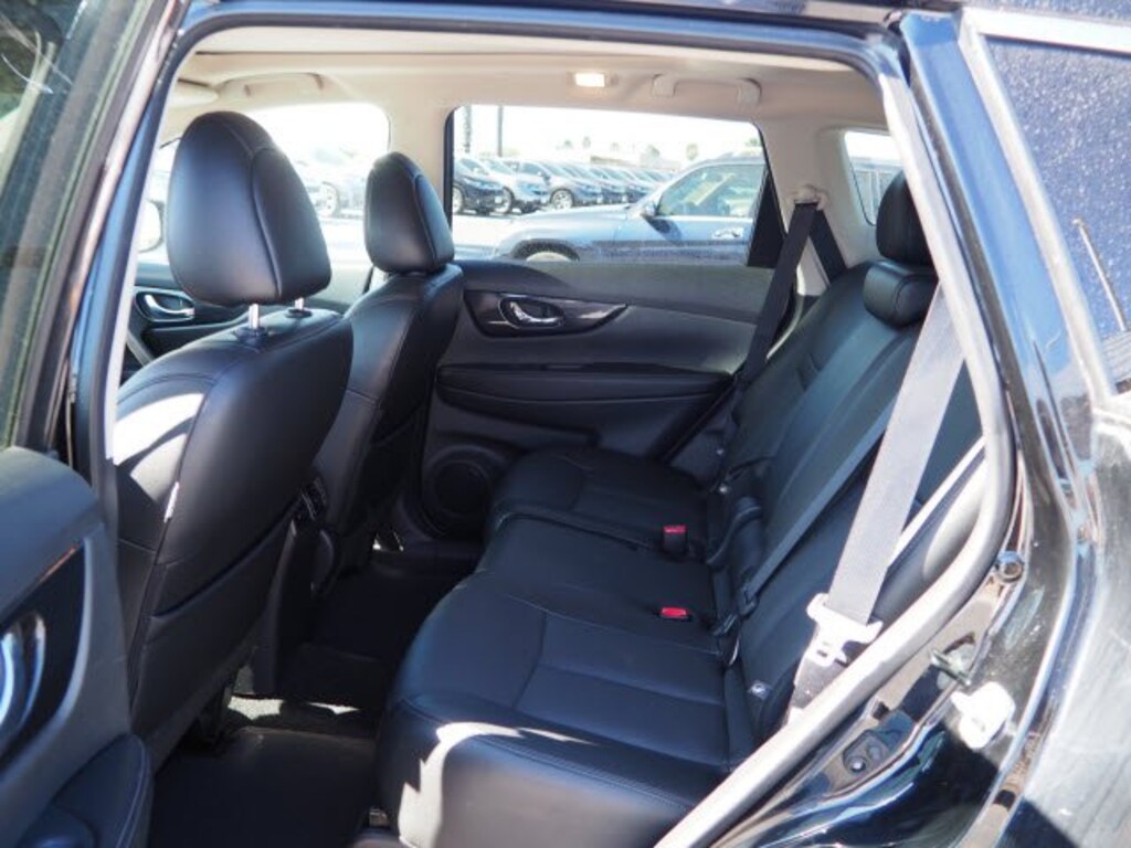 Used 2017 Nissan Rogue SL SUV