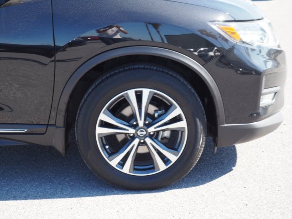 Used 2017 Nissan Rogue SL SUV