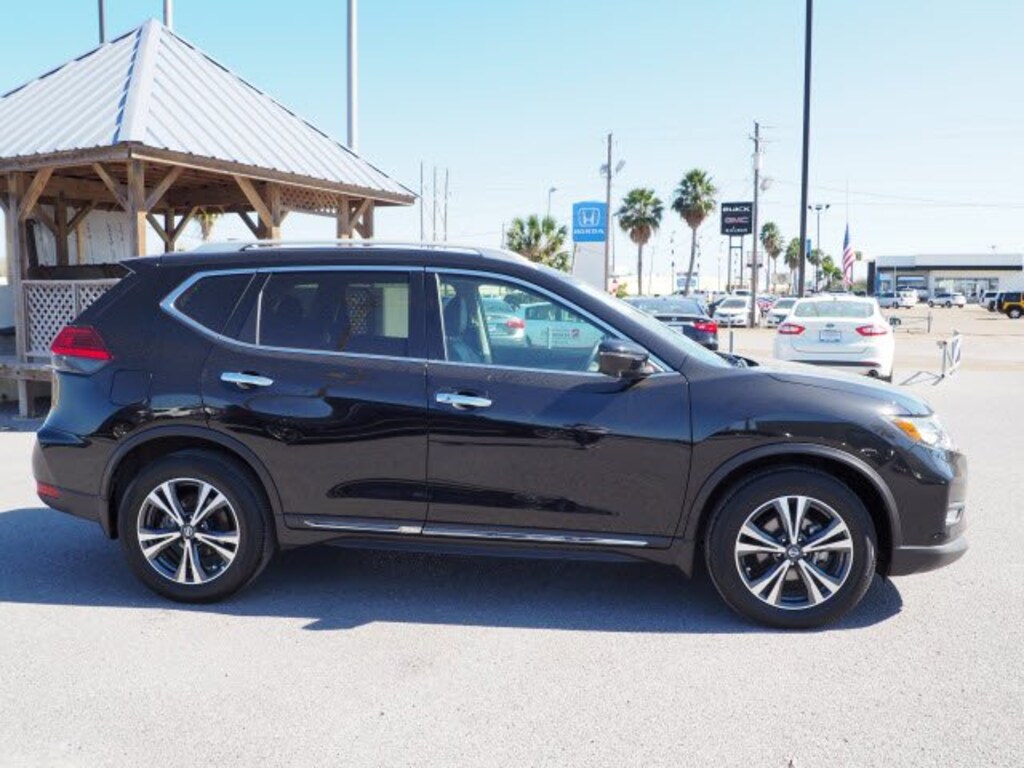 Used 2017 Nissan Rogue SL SUV