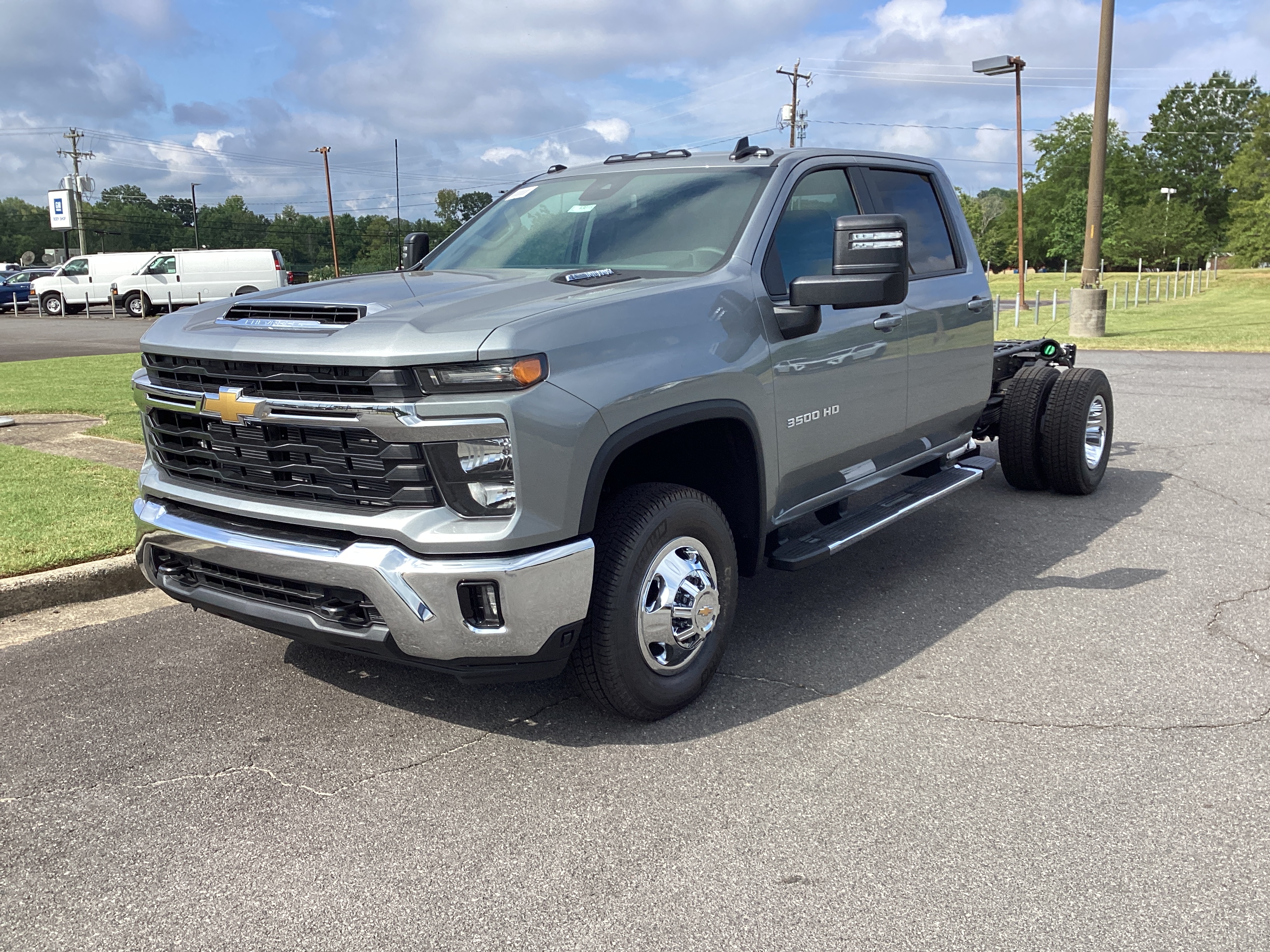 New 2026 Chevrolet Silverado 3500 HD Chassis Cab LT Truck