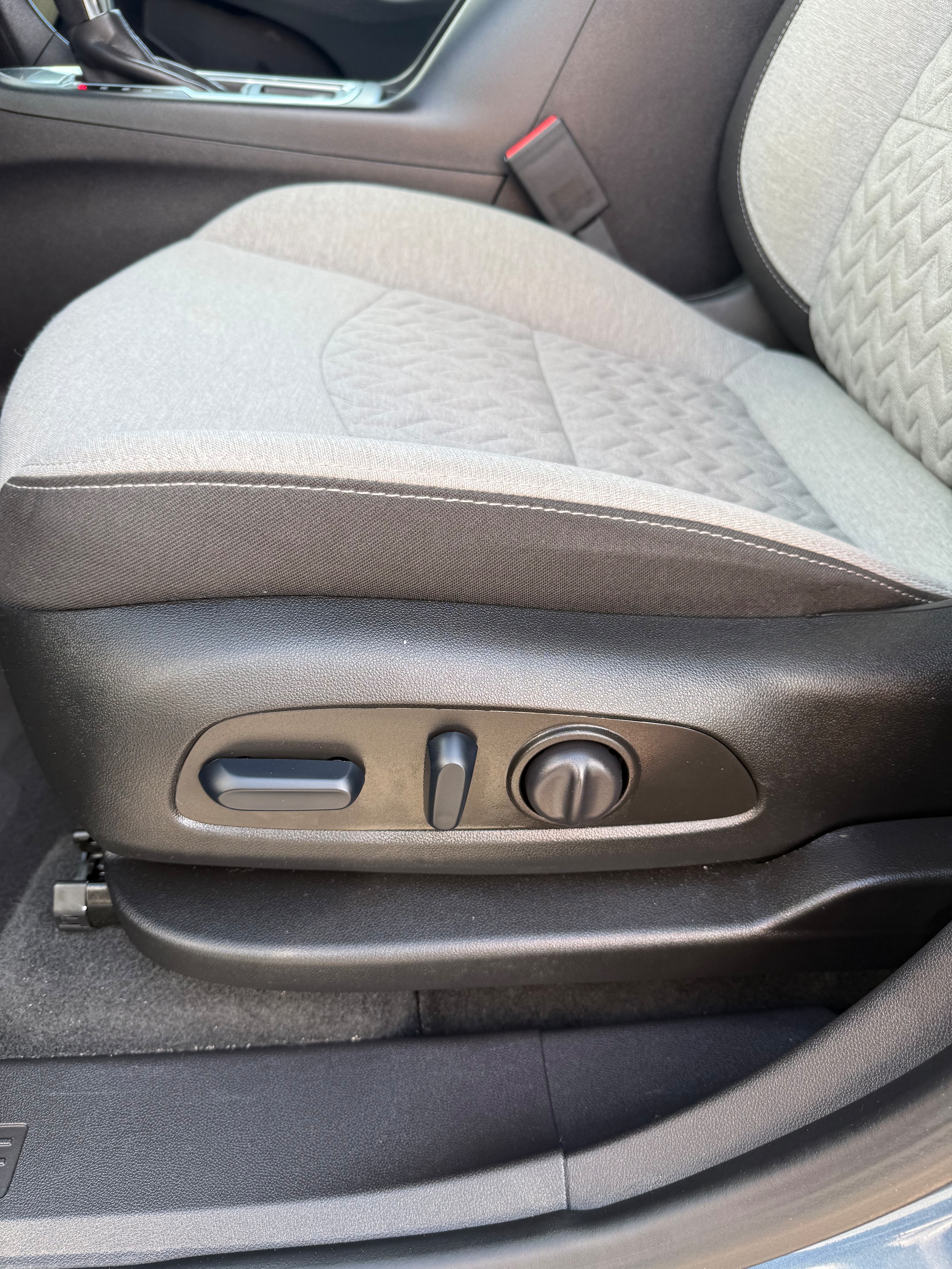 2024 Chevrolet Equinox LS - Photo 11