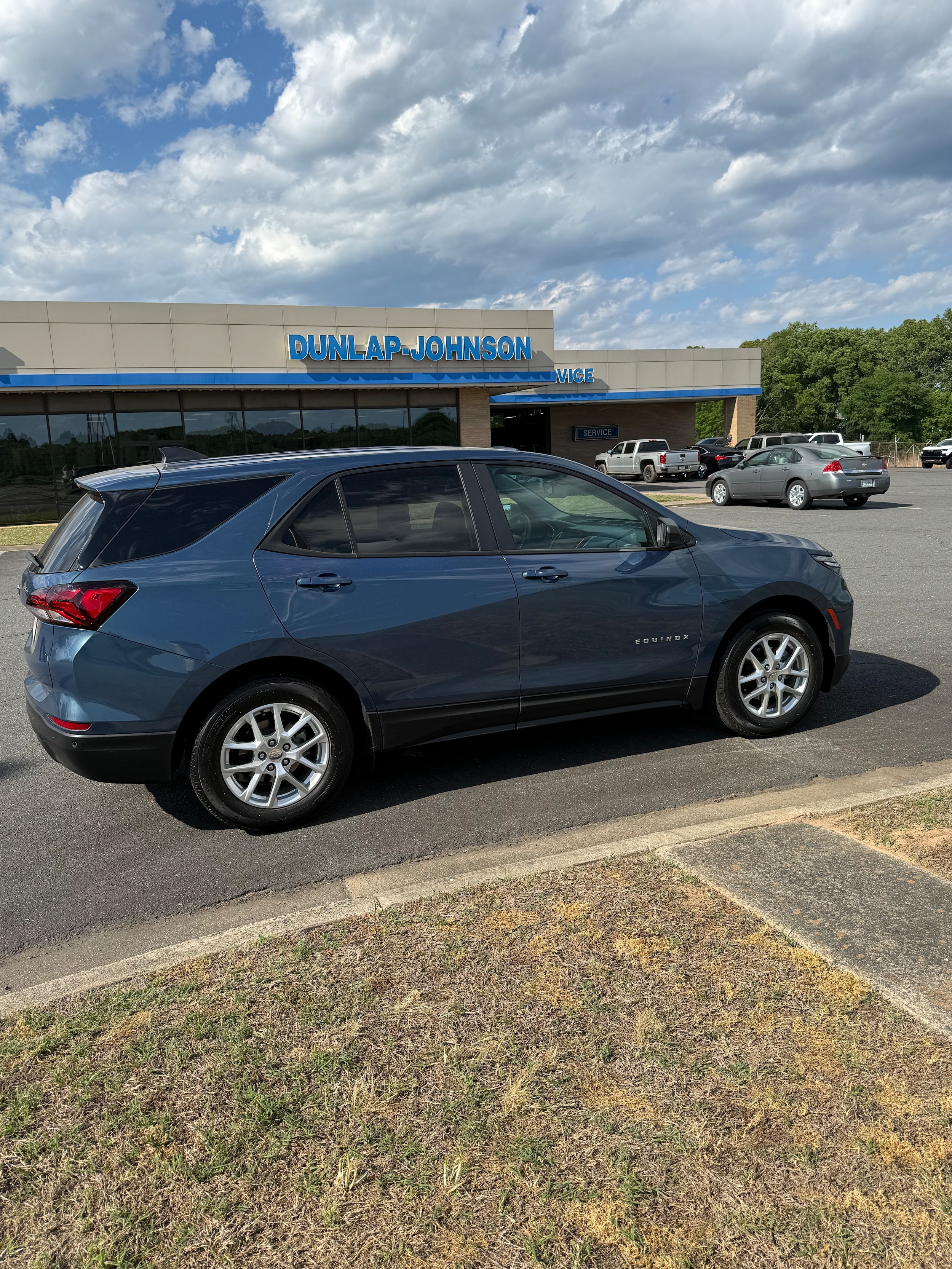 2024 Chevrolet Equinox LS - Photo 8