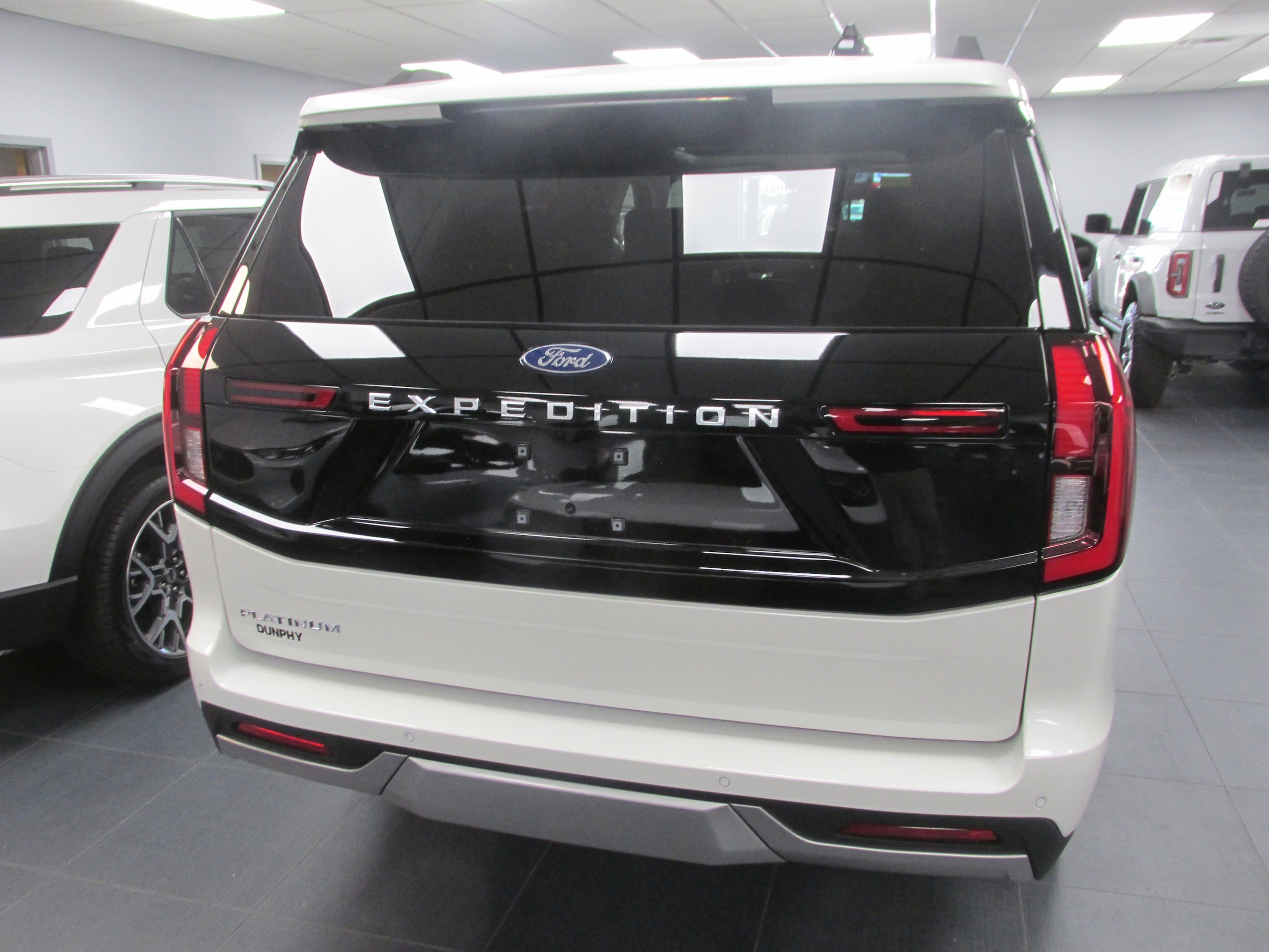 2025 Ford Expedition Platinum - Photo 5