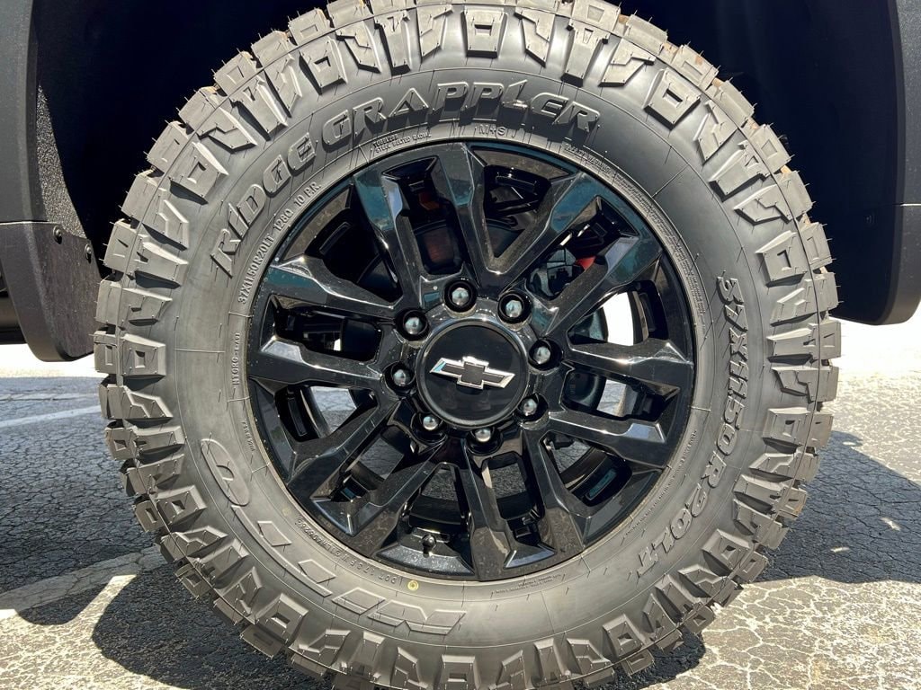2026 Chevrolet Silverado 2500 HD LTZ - Photo 9