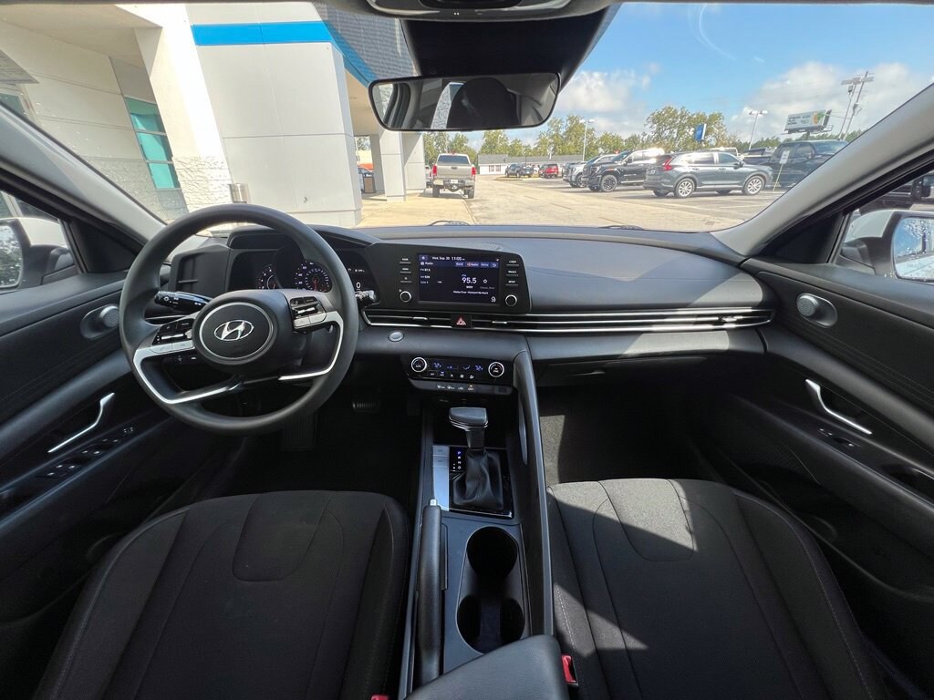 Used 2021 Hyundai Elantra SEL Sedan