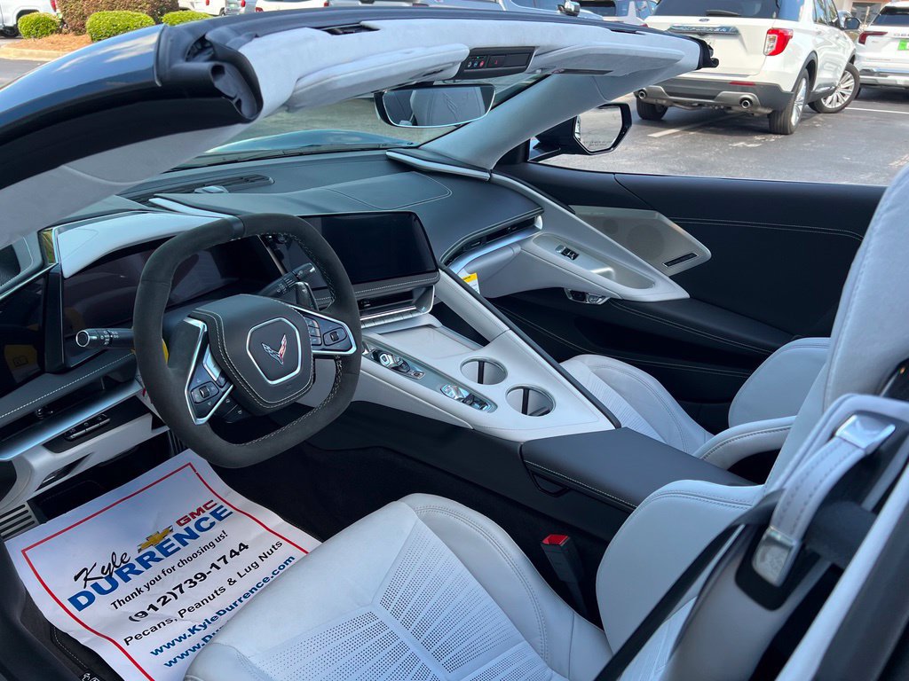 2027 Chevrolet Corvette 3LT - Photo 11