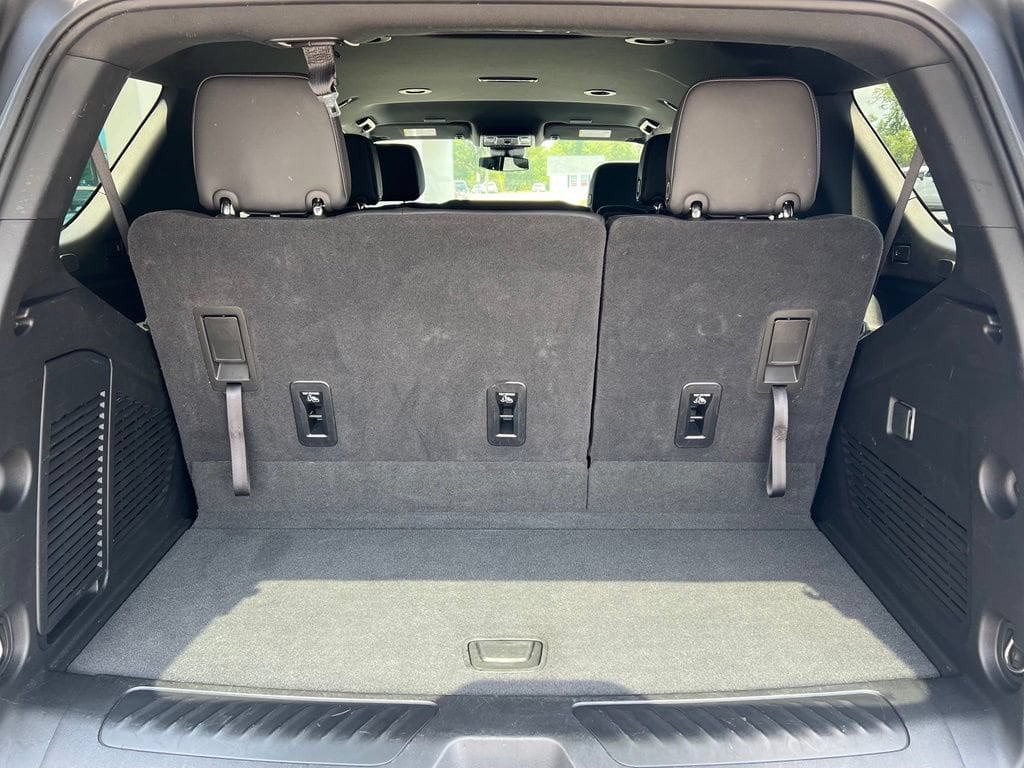 2025 Chevrolet Tahoe LT - Photo 12