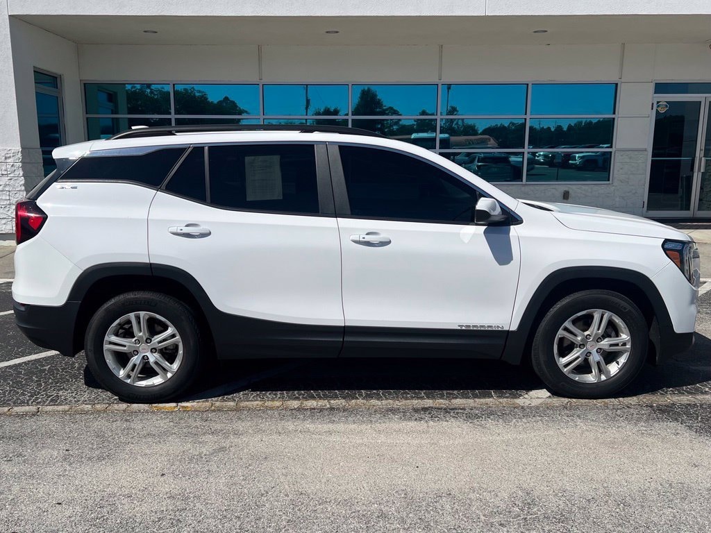 Used 2023 GMC Terrain SLE SUV