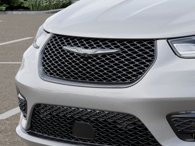2026 Chrysler Pacifica Select - Photo 11