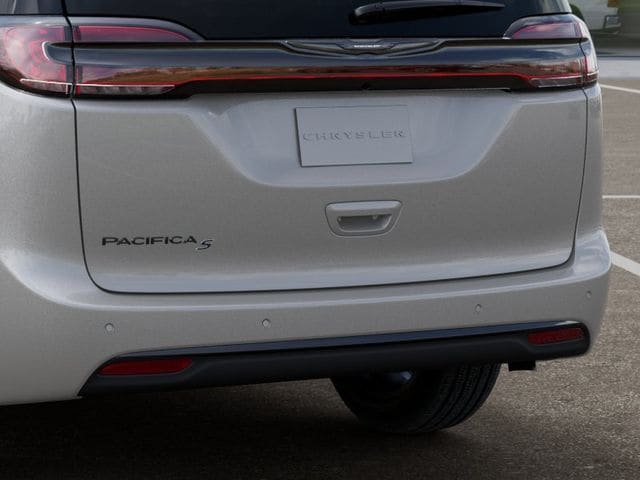 2026 Chrysler Pacifica Select - Photo 13
