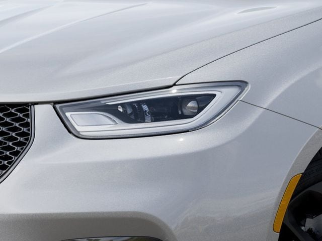 2026 Chrysler Pacifica Select - Photo 10