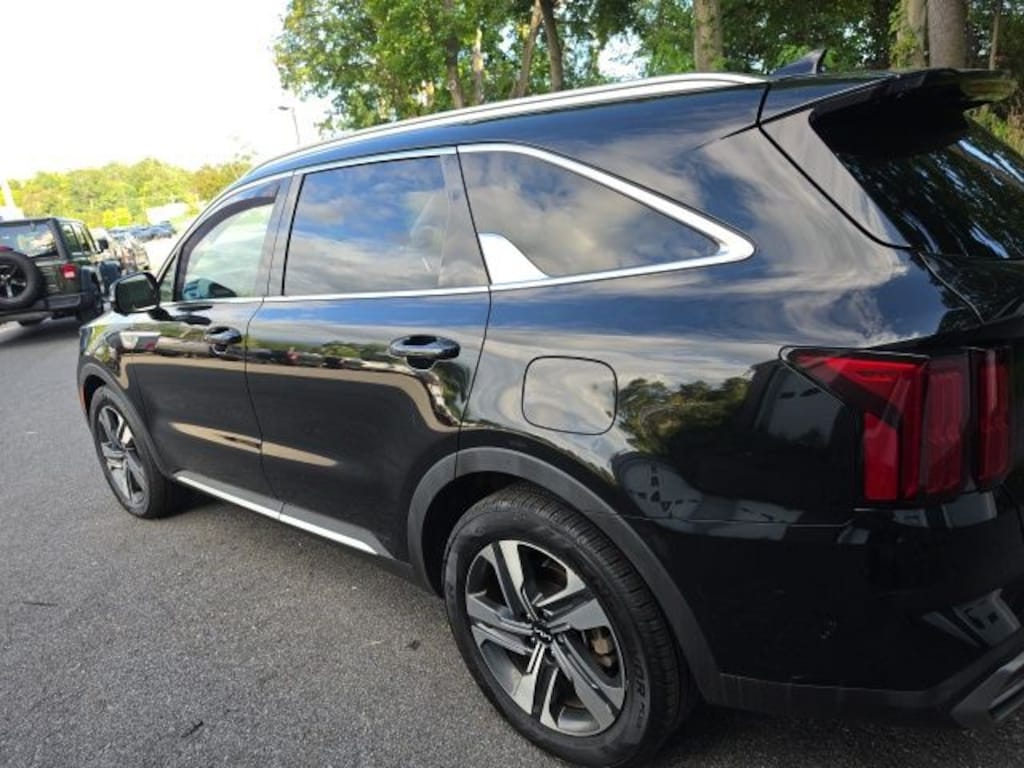 Used 2023 Kia Sorento Hybrid SX Prestige SUV