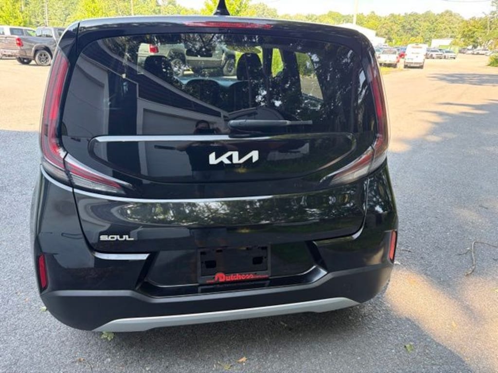 Certified 2023 Kia Soul LX Hatchback