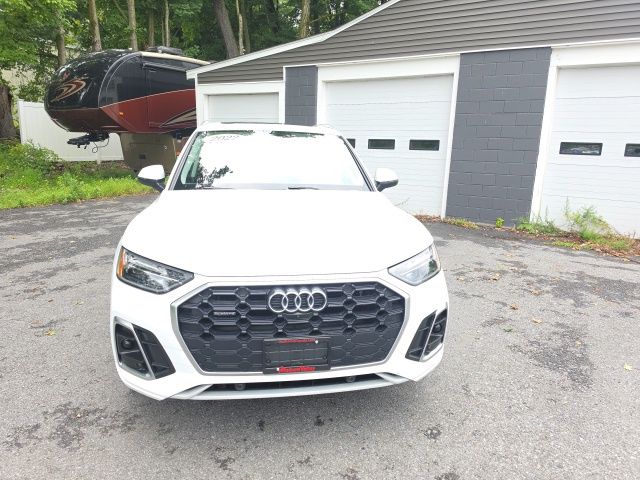 2022 Audi Q5 Premium Plus