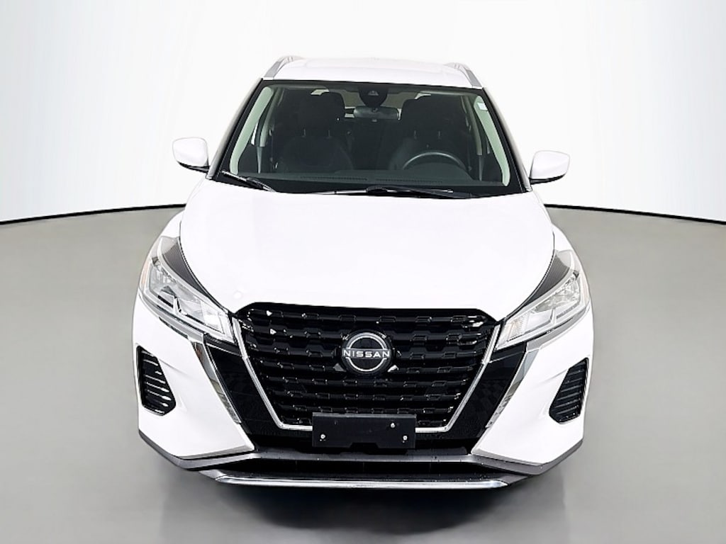 Used 2024 Nissan Kicks SV Compact SUV