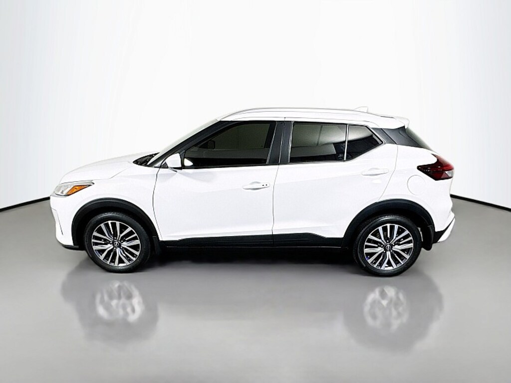 Used 2024 Nissan Kicks SV Compact SUV