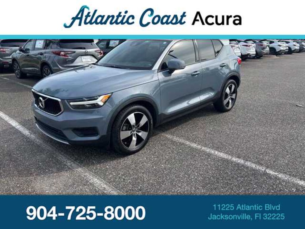 Used 2020 Volvo XC40 Momentum SUV