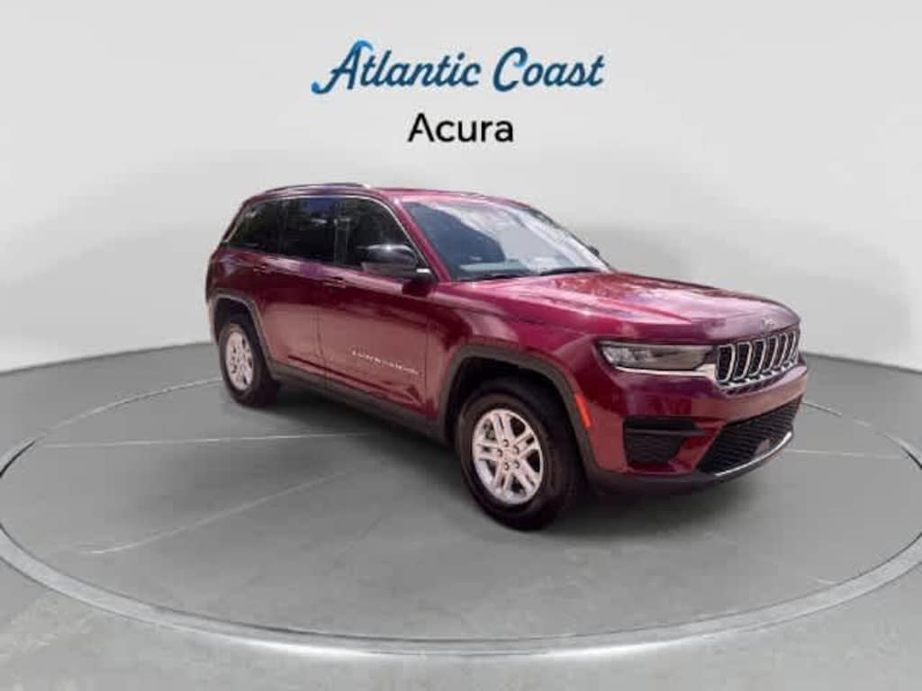 Used 2023 Jeep Grand Cherokee Laredo SUV
