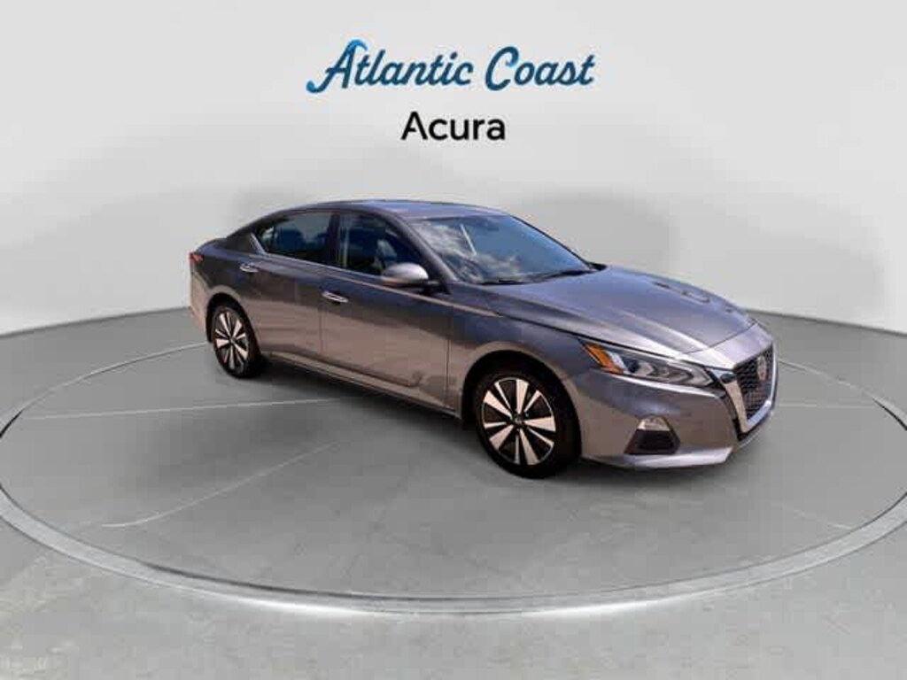 Used 2022 Nissan Altima 2.5 SV Sedan