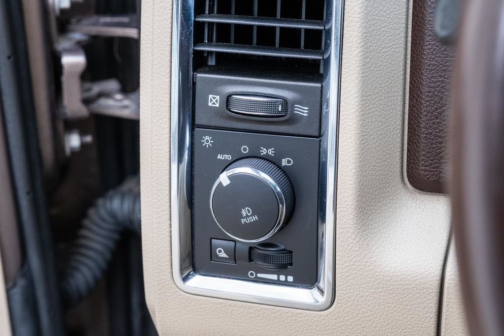2018 RAM Ram 1500 Pickup Laramie - Photo 19