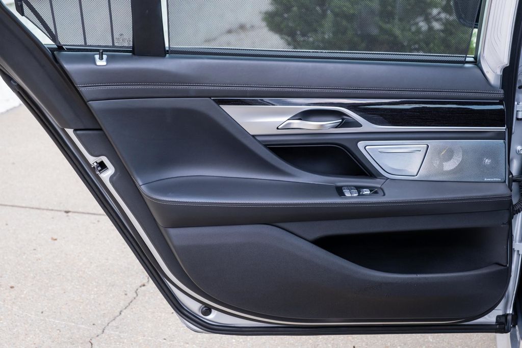 2019 BMW 7 Series 750i - Photo 31