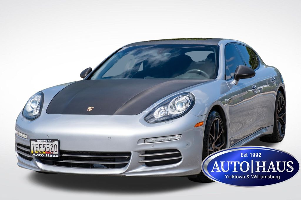 2016 Porsche Panamera 4 Hatchback