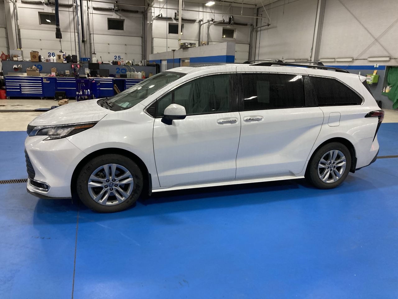 Used 2022 Toyota Sienna XLE 7 Passenger Van Passenger Van