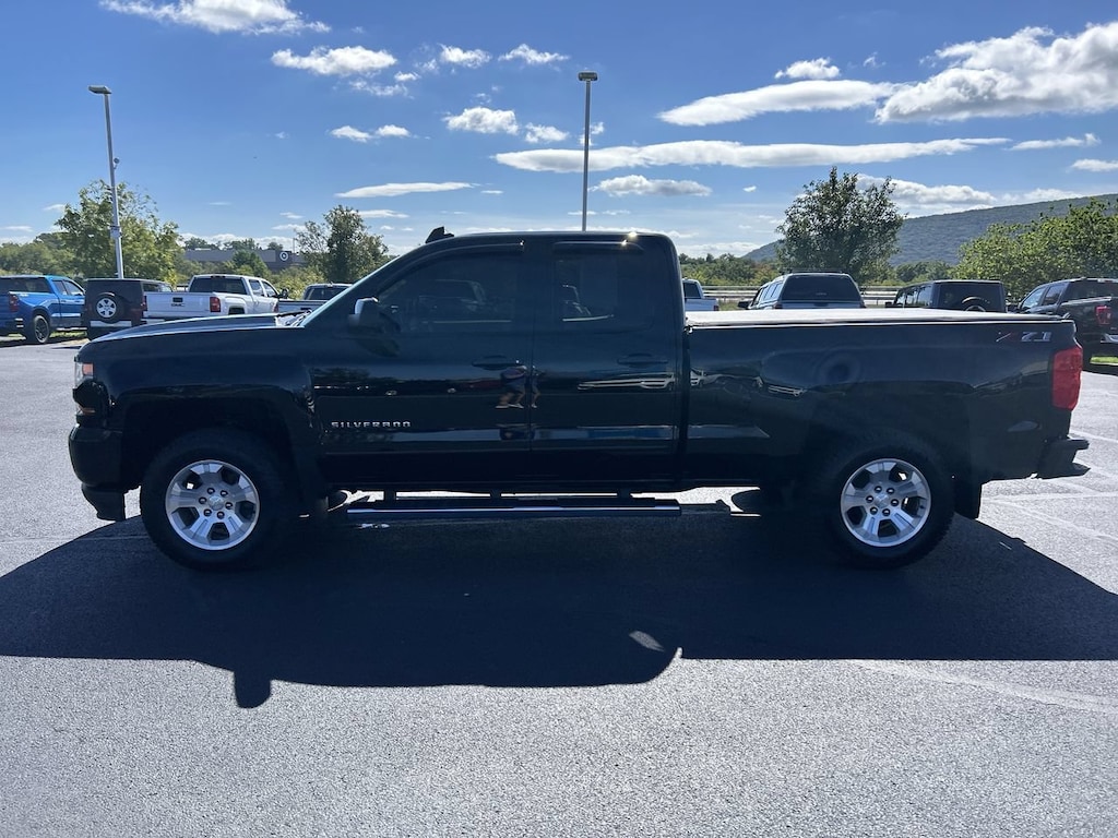 Used 2018 Chevrolet Silverado 1500 LT w/2LT Truck Double Cab