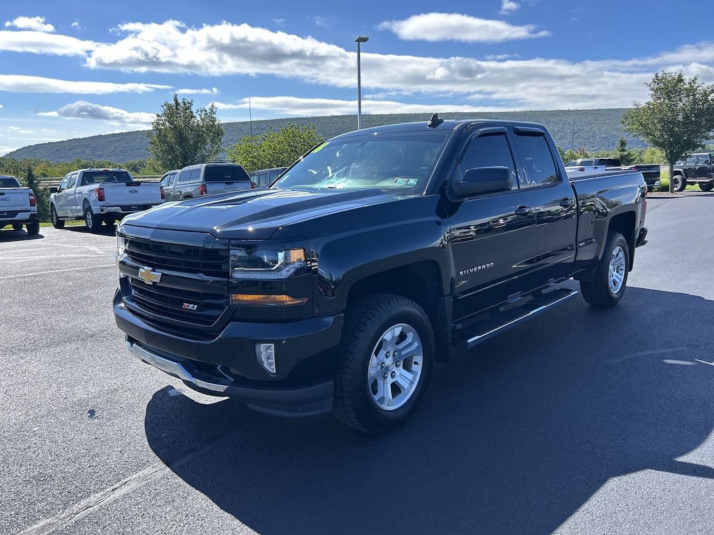Used 2018 Chevrolet Silverado 1500 LT w/2LT Truck Double Cab